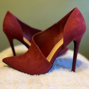 Heel Pump - Brick Red